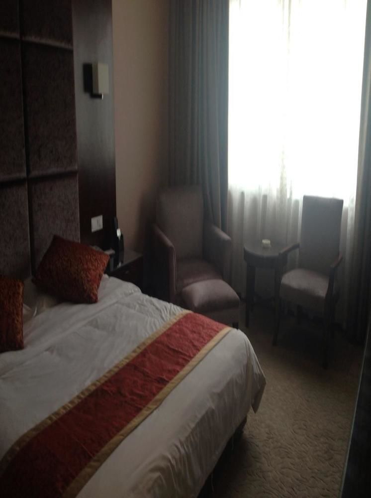Chengdu Ronghome Hotel Zewnętrze zdjęcie