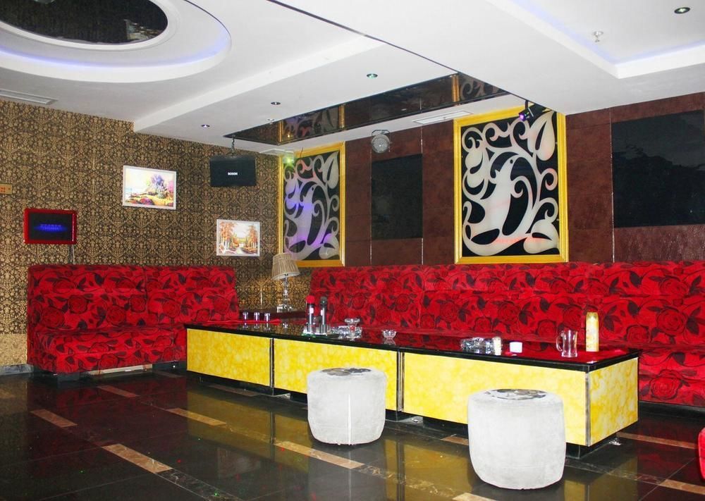 Chengdu Ronghome Hotel Zewnętrze zdjęcie