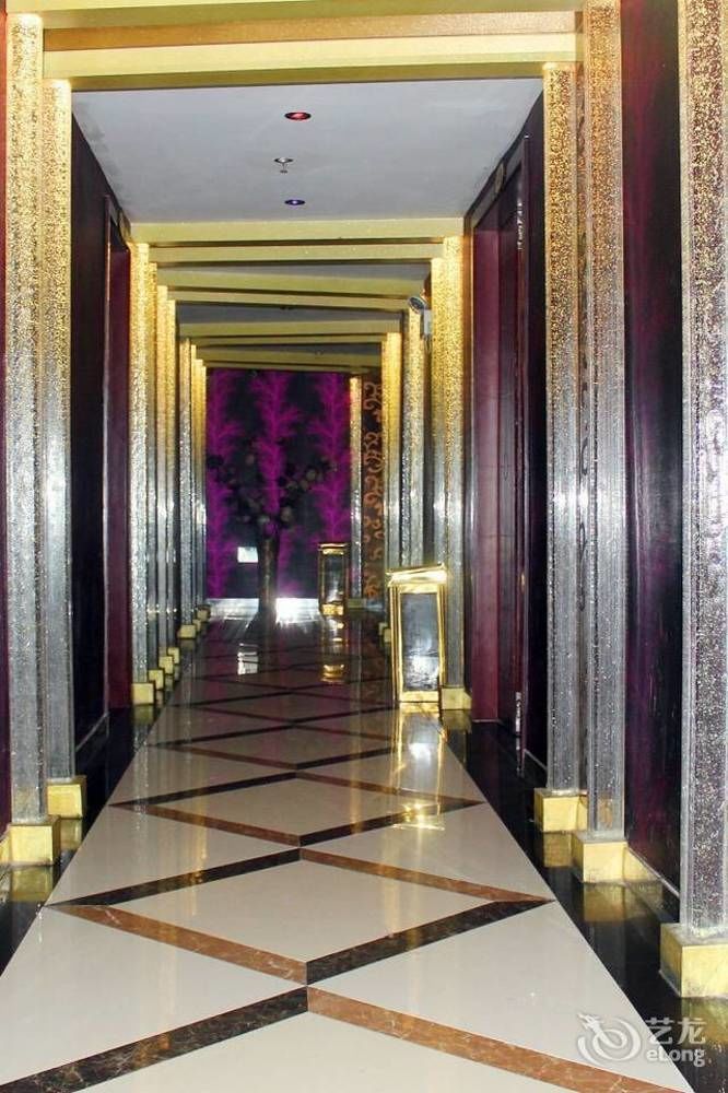 Chengdu Ronghome Hotel Zewnętrze zdjęcie